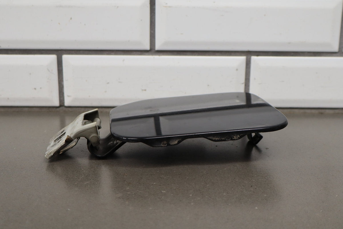 1998-2002 Isuzu Trooper Fuel Filler Door Black