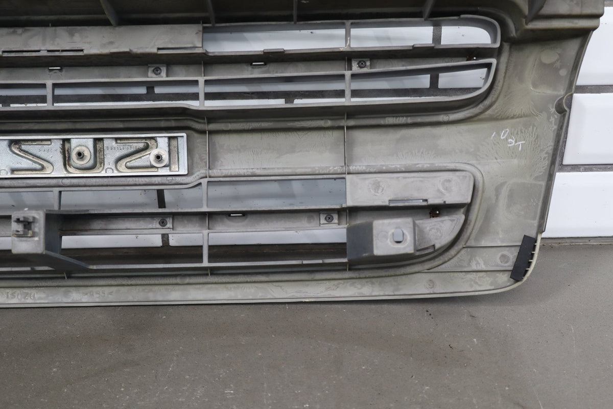 1998-2002 Isuzu Trooper Grille OEM