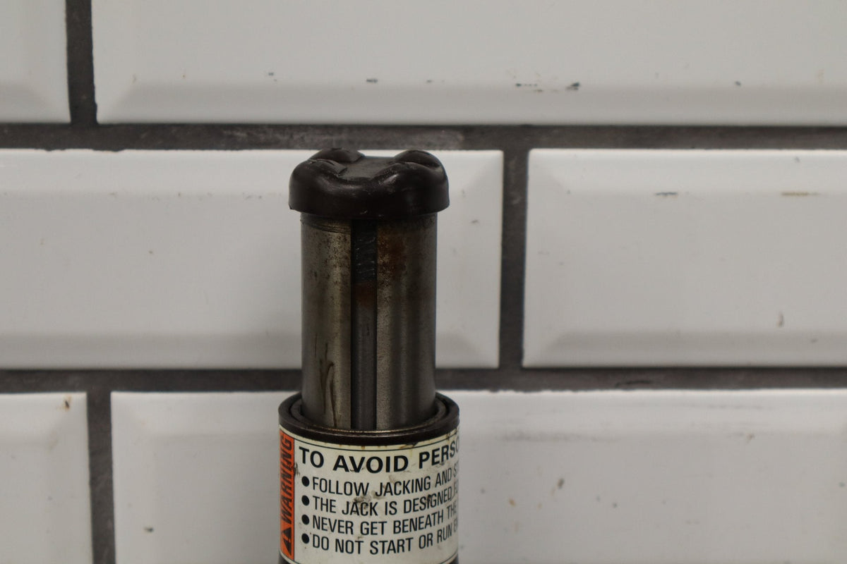 1998-2002 Isuzu Trooper Jack OEM