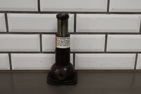 1998-2002 Isuzu Trooper Jack OEM
