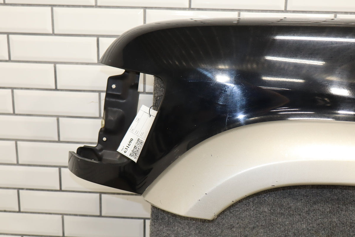 1998-2002 Isuzu Trooper Limited Left Fender Black