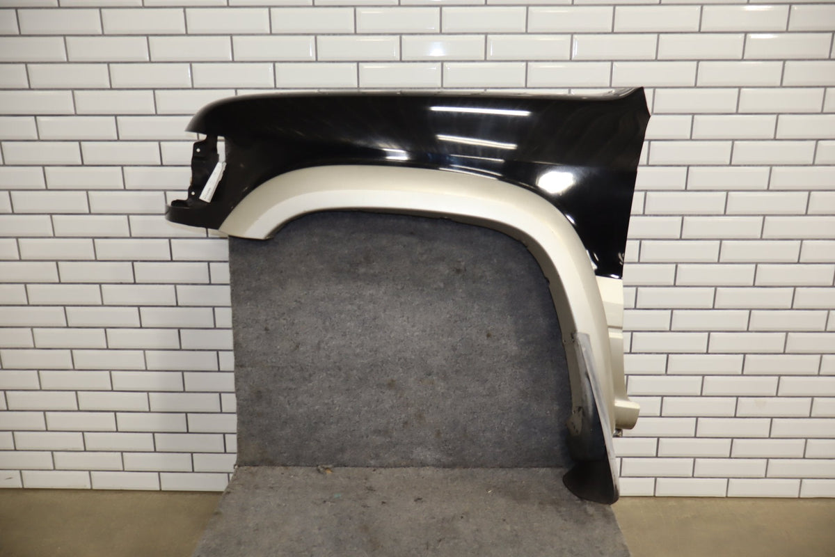 1998-2002 Isuzu Trooper Limited Left Fender Black