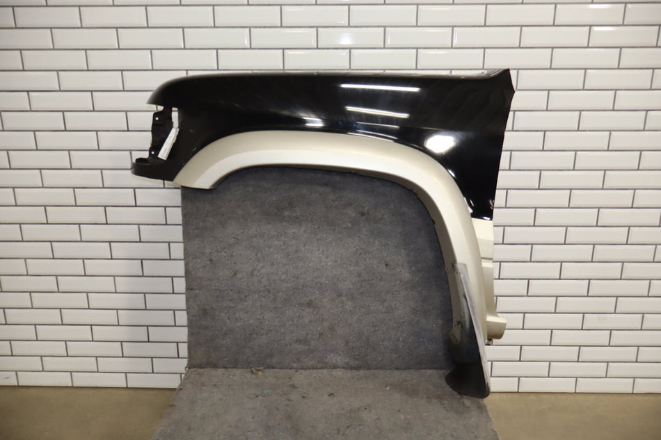 1998-2002 Isuzu Trooper Limited Left Fender Black
