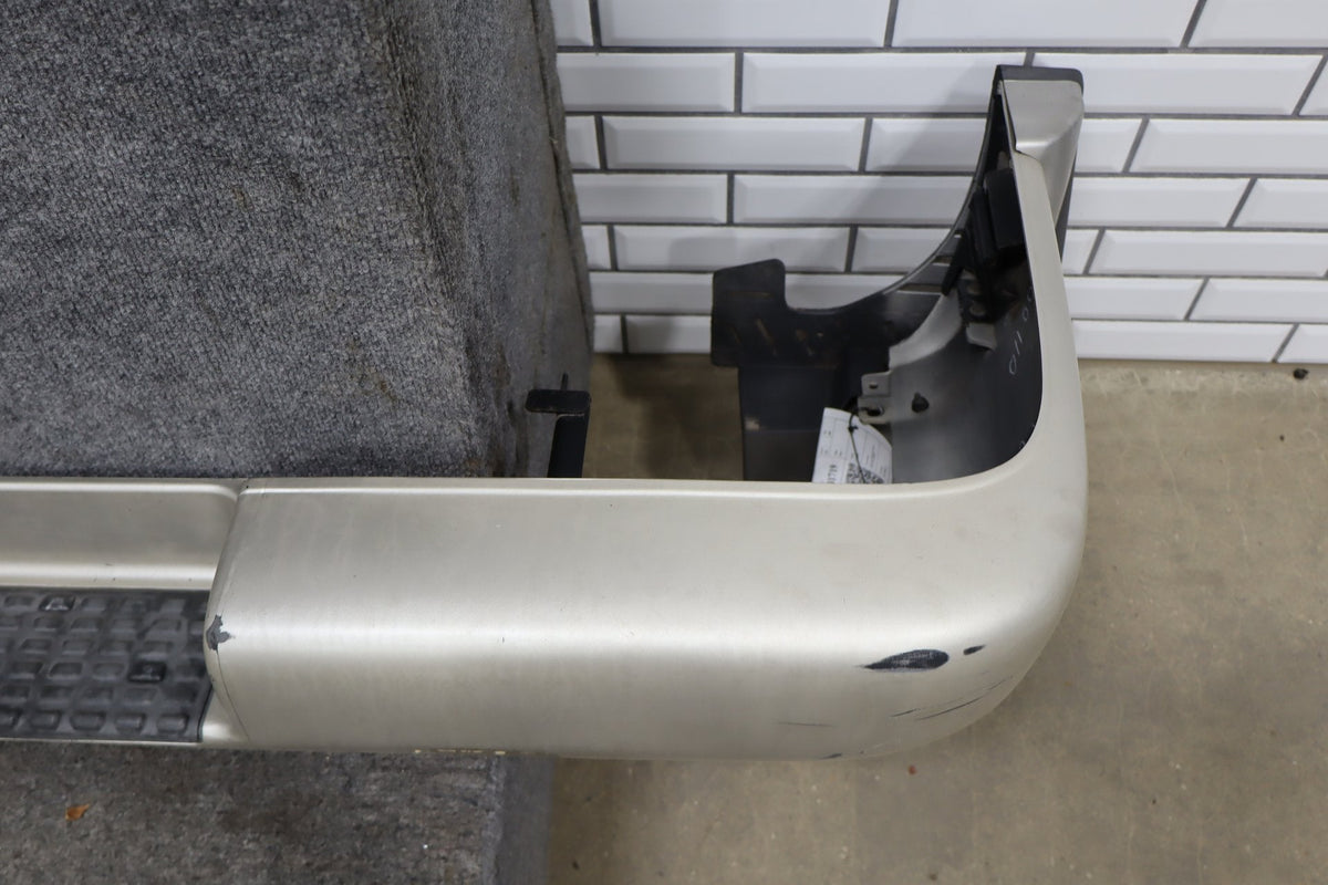 1998-2002 Isuzu Trooper Limited Rear Bumper Black