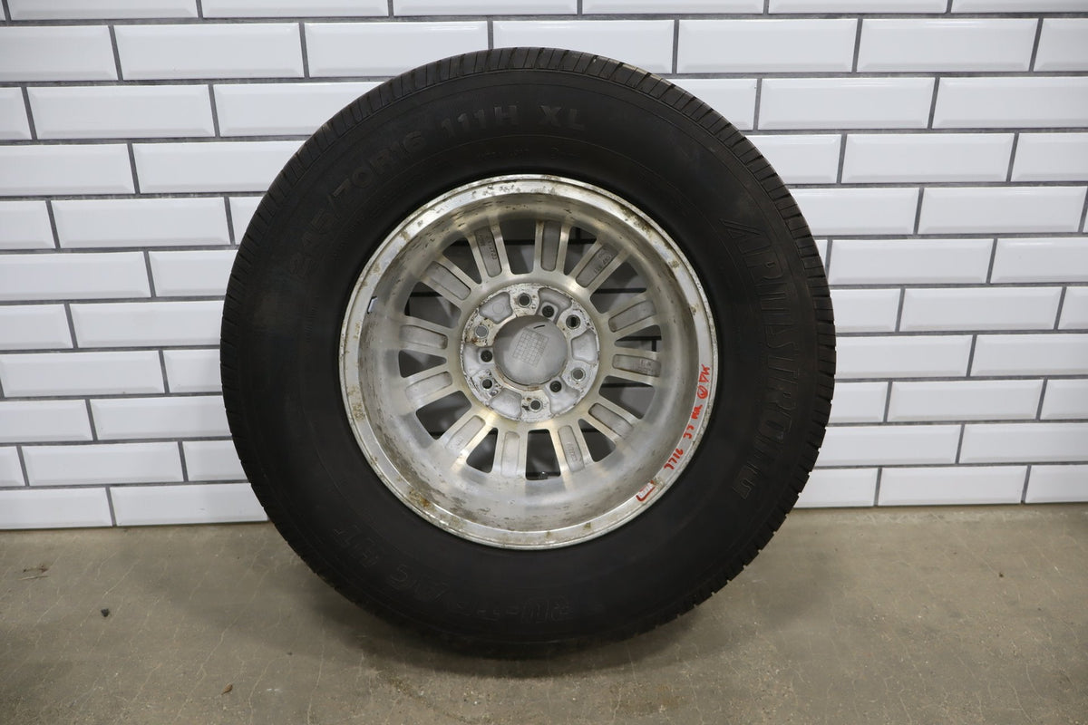 1998-2002 Isuzu Trooper Limited Wheel & Tire Set (245/70-16 Bridgestone)