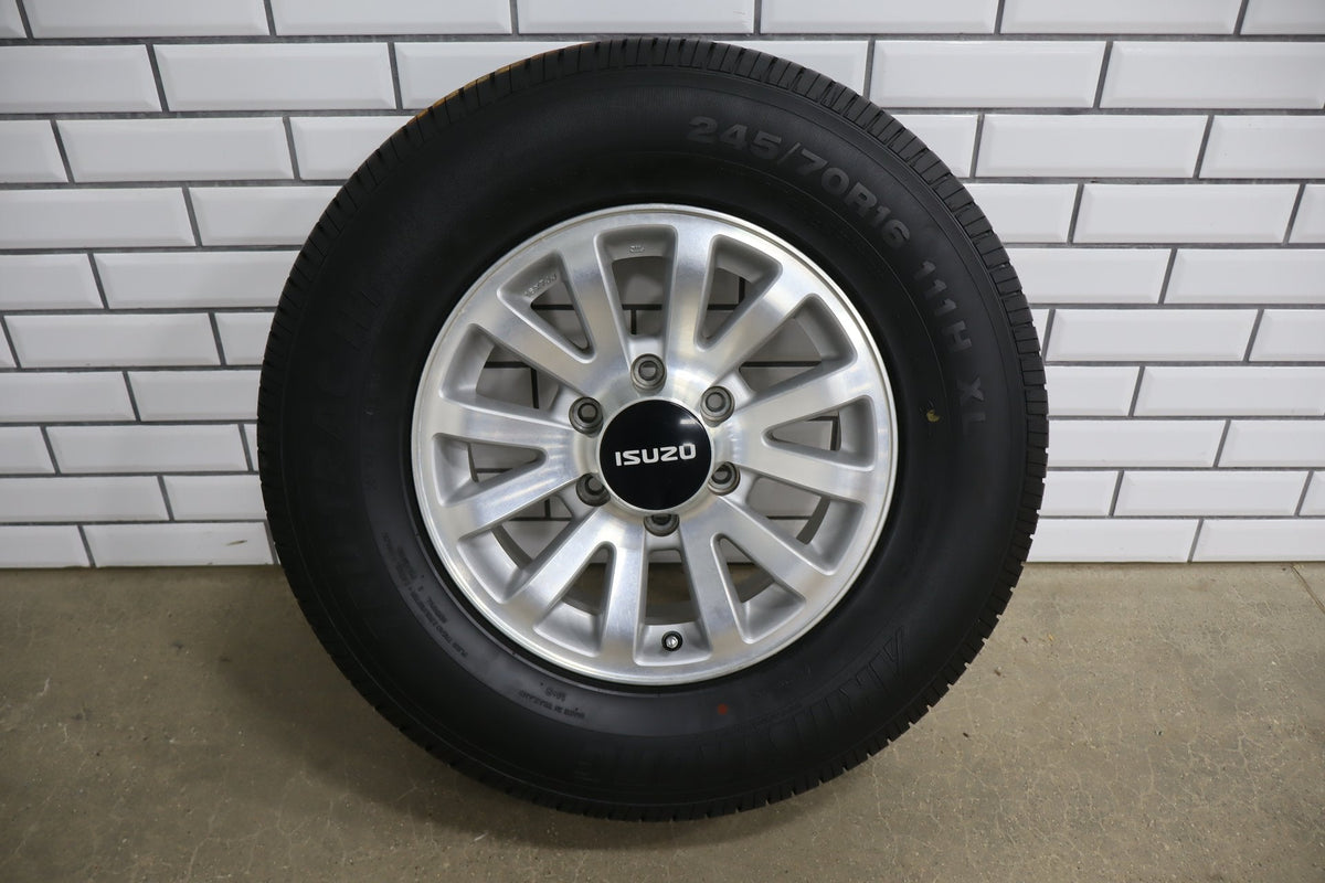 1998-2002 Isuzu Trooper Limited Wheel & Tire Set (245/70-16 Bridgestone)