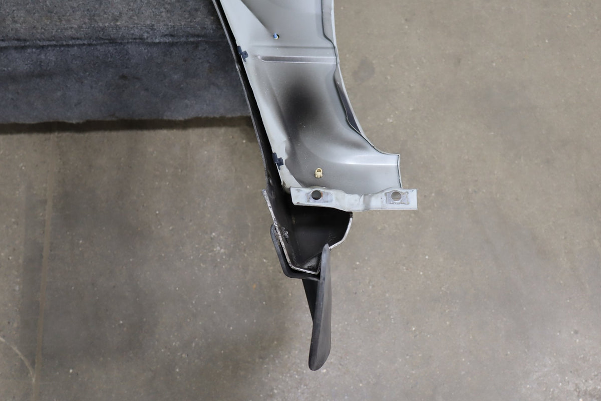 1998-2002 Isuzu Trooper Right Fender Limited Black