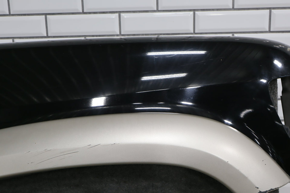 1998-2002 Isuzu Trooper Right Fender Limited Black