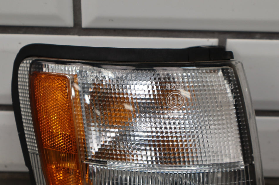 1998-2002 Isuzu Trooper Right Front Lamp OEM