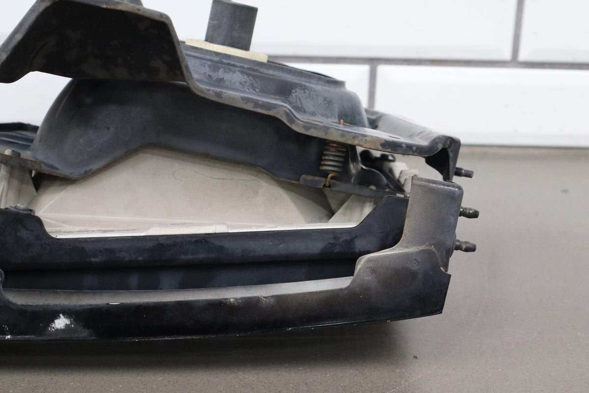1998-2002 Isuzu Trooper Right Headlamp OEM