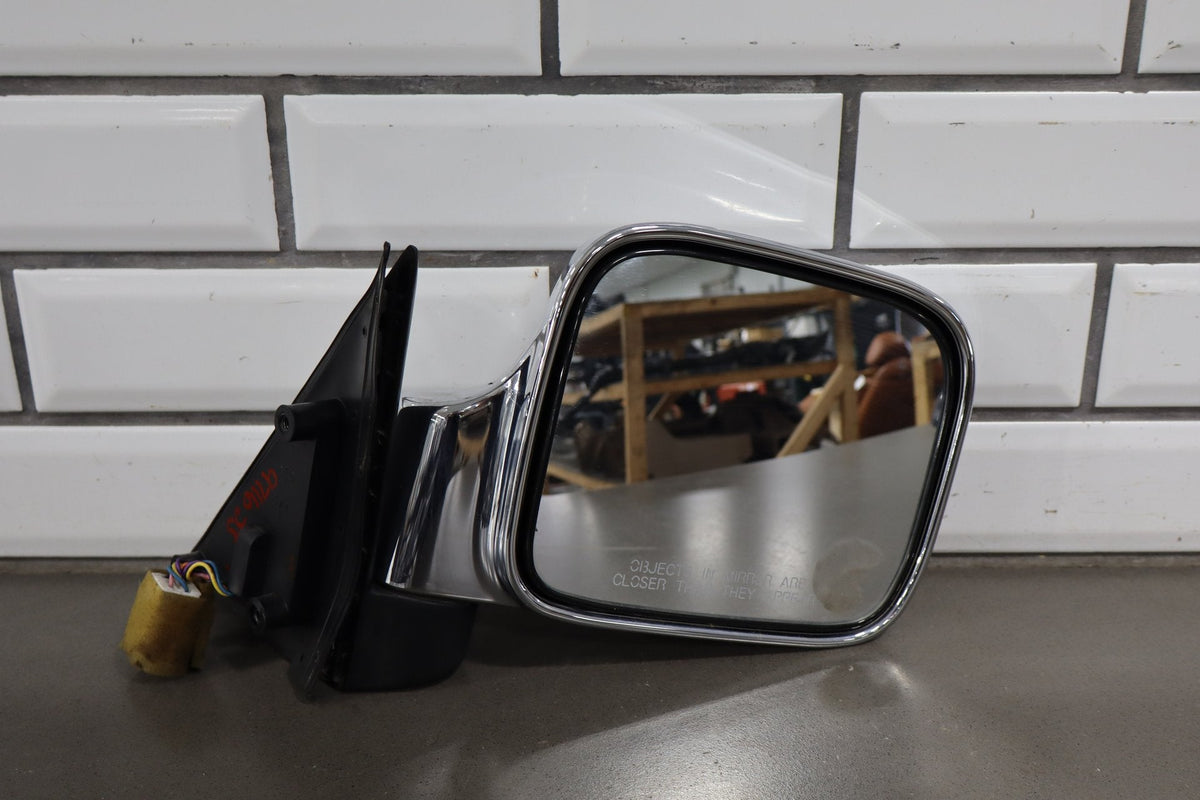 1998-2002 Isuzu Trooper Right Passenger Power Door Mirror Chrome