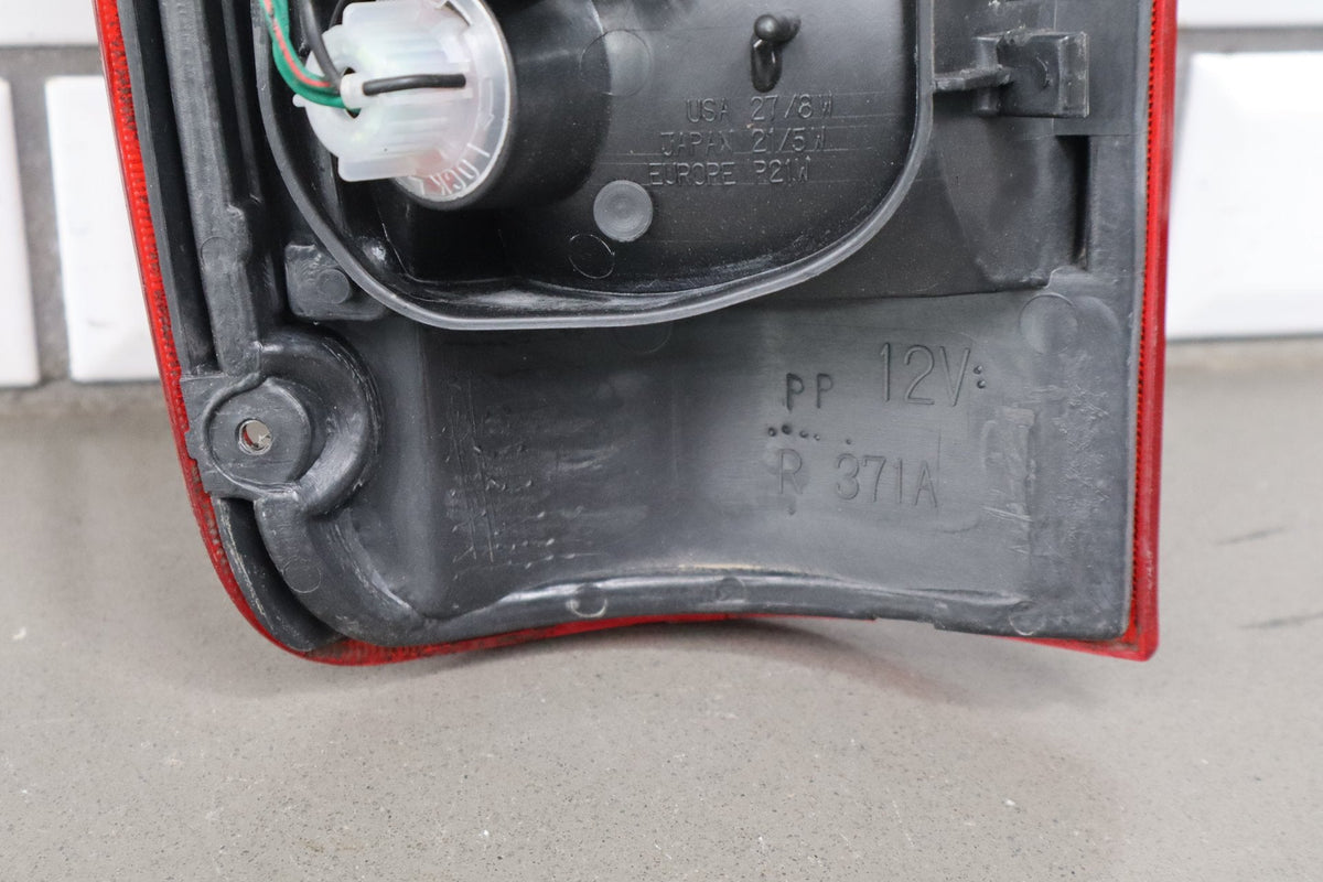 1998-2002 Isuzu Trooper Right Tail Light OEM