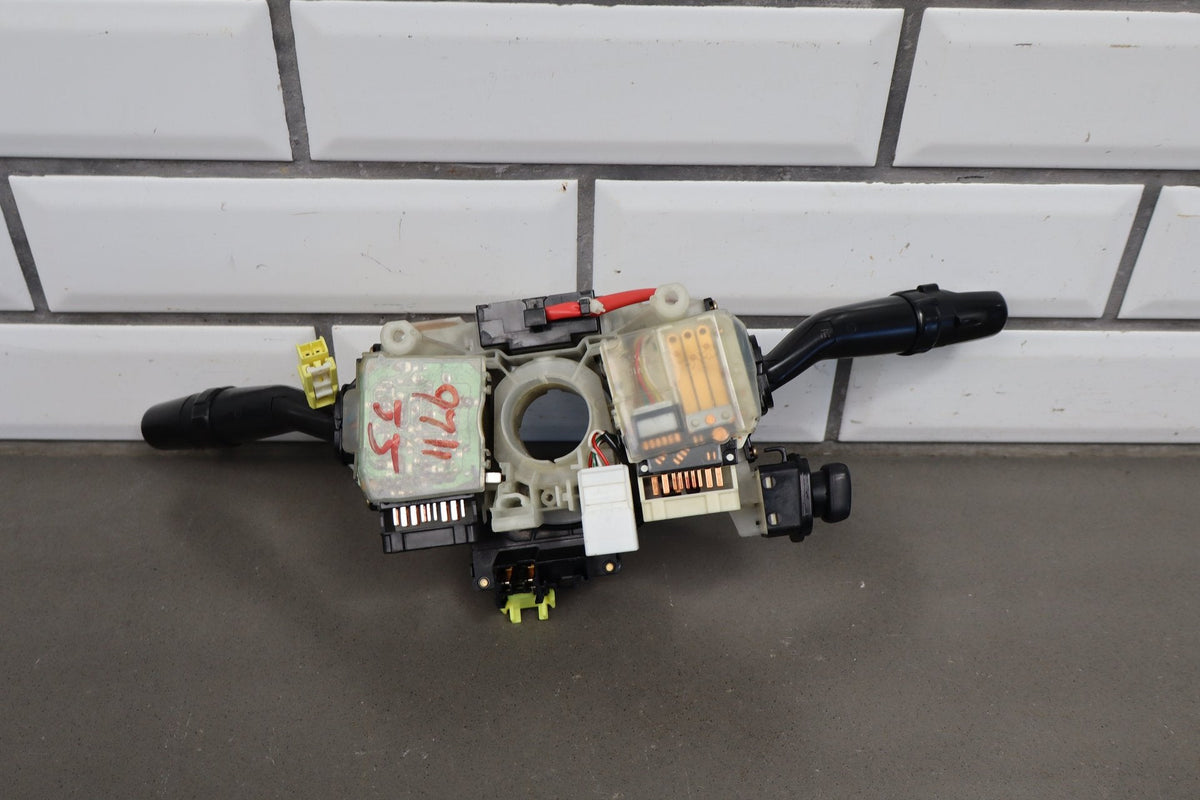 1998-2002 Lexus LX470, 2000-2002 Toyota Land Cruiser Headlight Blinker Wiper Switch 843106A590