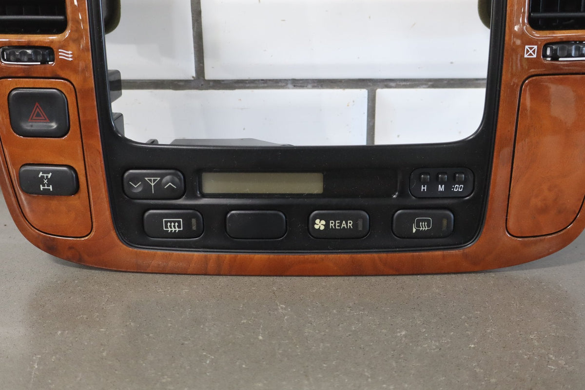 1998-2002 Lexus LX470 Climate Control 8861060131A0 OEM