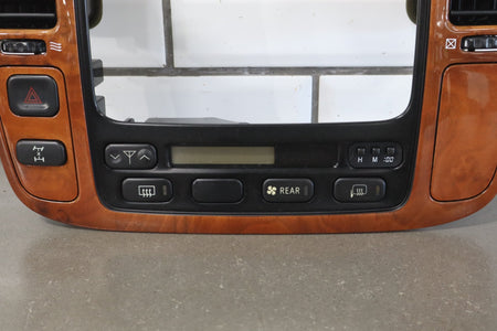 1998-2002 Lexus LX470 Climate Control 8861060131A0 OEM