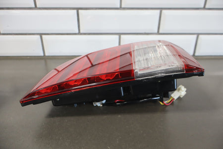 1998-2002 Lexus LX470 Driver Inner Left Tail Light 8159060070