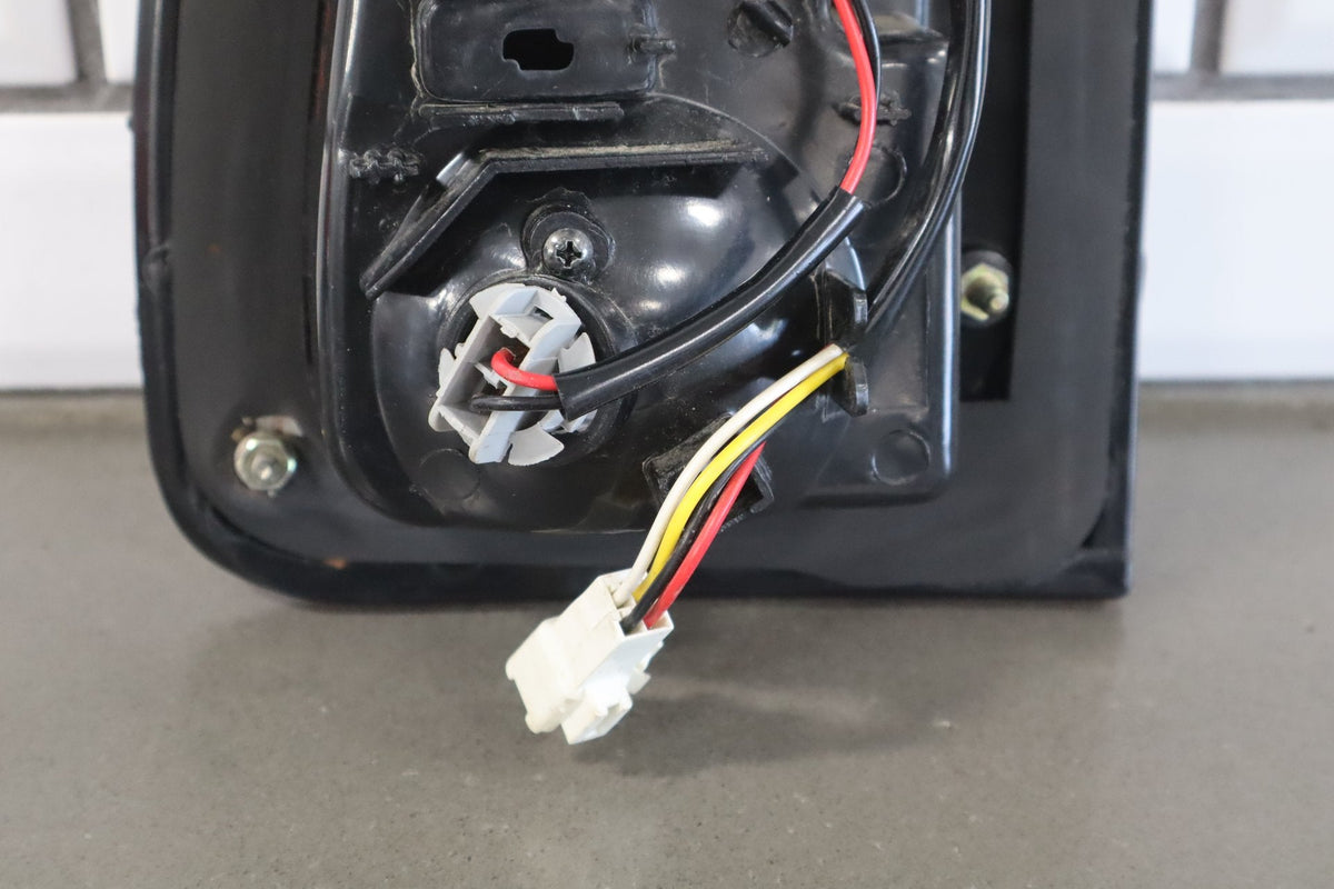 1998-2002 Lexus LX470 Driver Inner Left Tail Light 8159060070