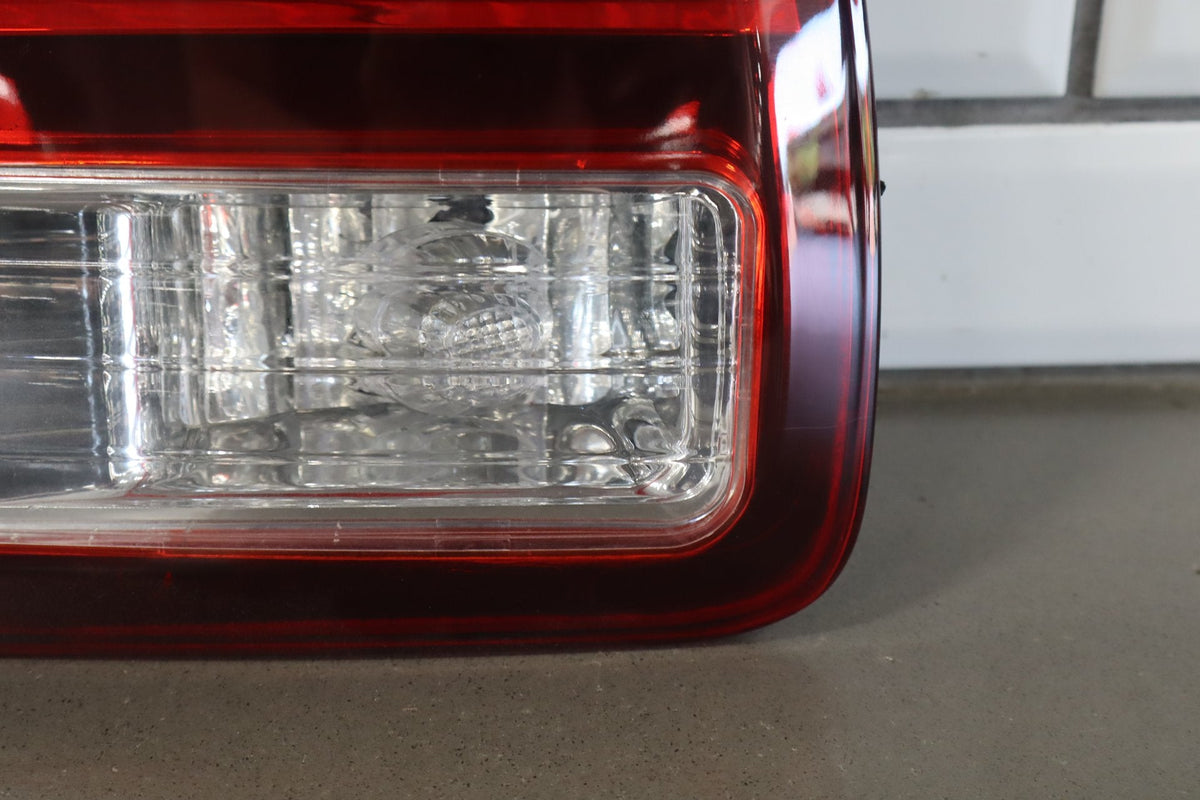 1998-2002 Lexus LX470 Driver Inner Left Tail Light 8159060070
