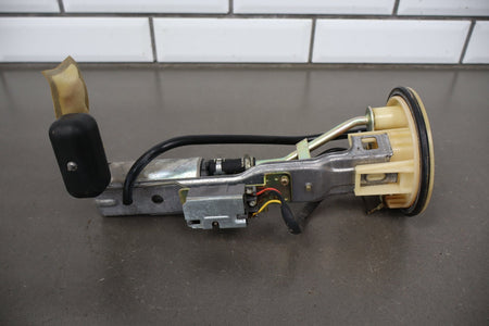 1998-2002 Lexus LX470 Fuel Pump 2322166040
