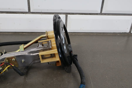 1998-2002 Lexus LX470 Fuel Pump 2322166040