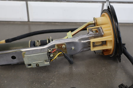 1998-2002 Lexus LX470 Fuel Pump 2322166040