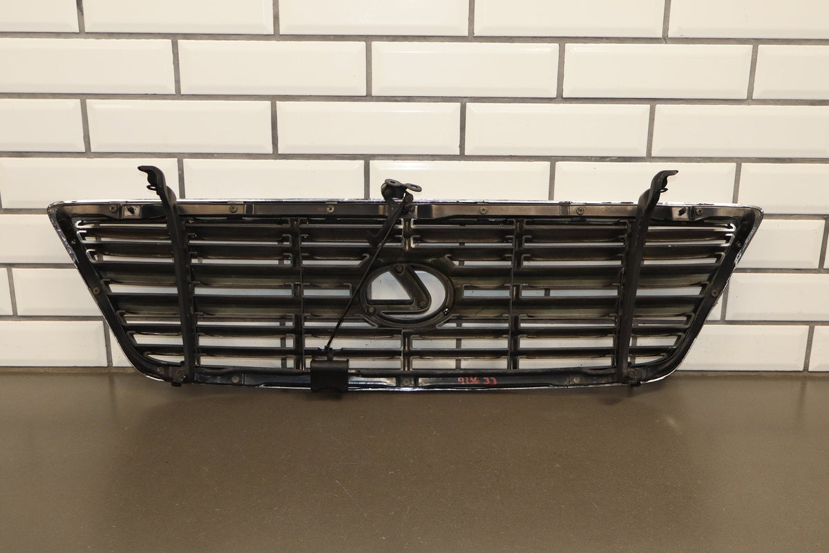 1998-2002 Lexus LX470 Grille 5310160210 OEM