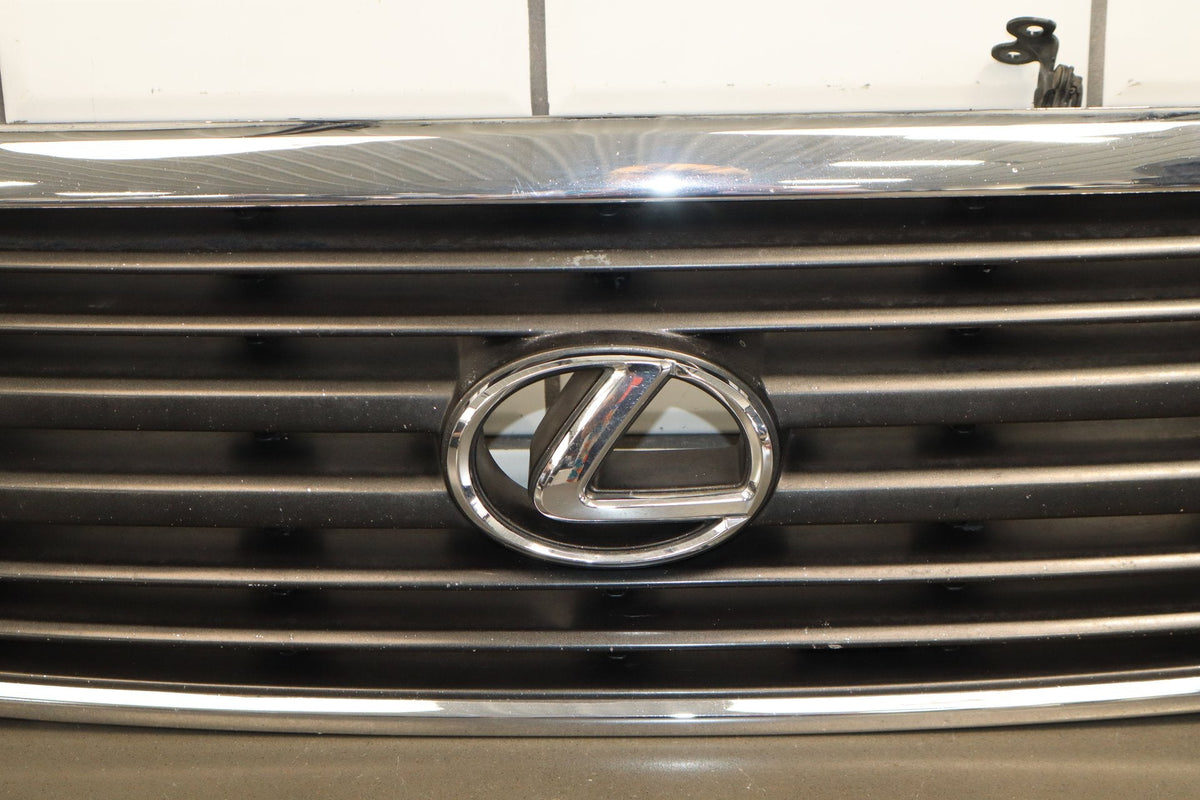 1998-2002 Lexus LX470 Grille 5310160210 OEM