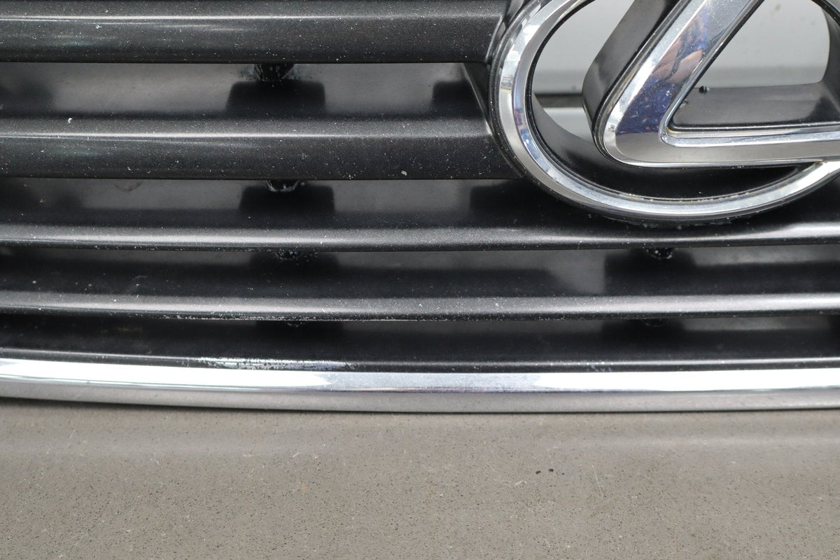 1998-2002 Lexus LX470 Grille 5310160210 OEM