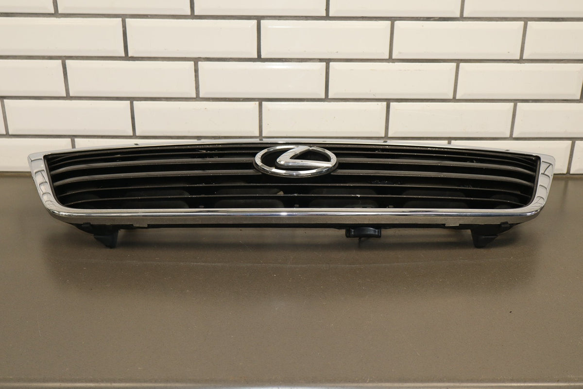 1998-2002 Lexus LX470 Grille 5310160210 OEM