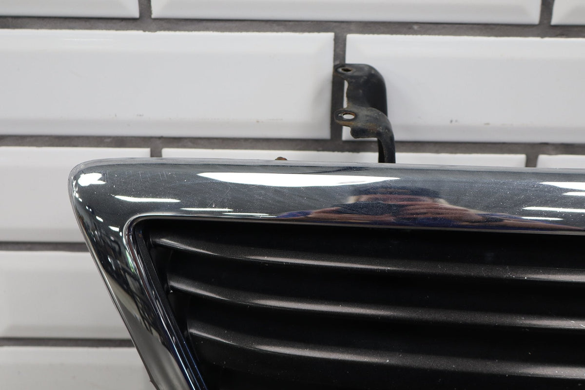 1998-2002 Lexus LX470 Grille 5310160210 OEM