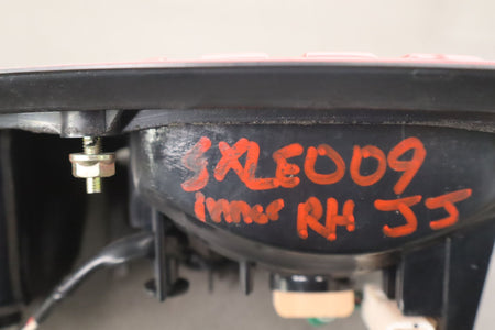 1998-2002 Lexus LX470 Inner Right Tail Light 8158060040