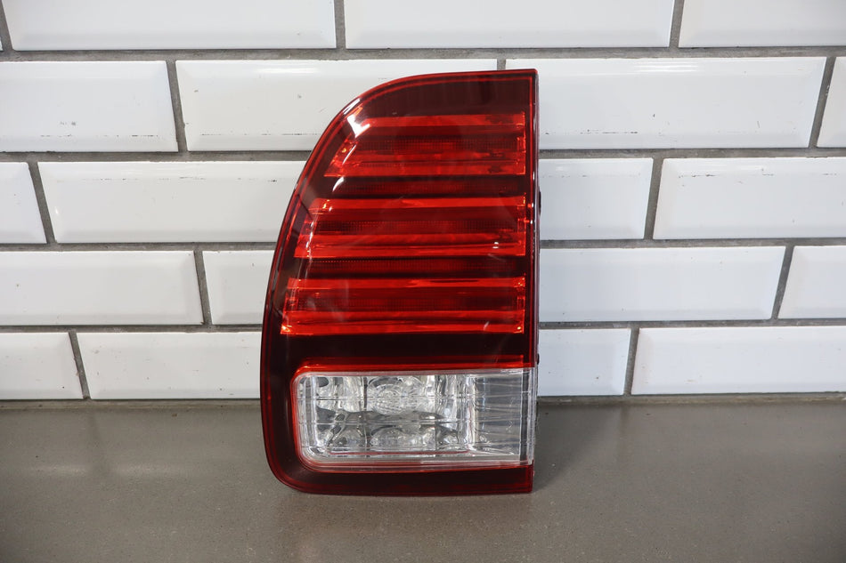 1998-2002 Lexus LX470 Inner Right Tail Light 8158060040