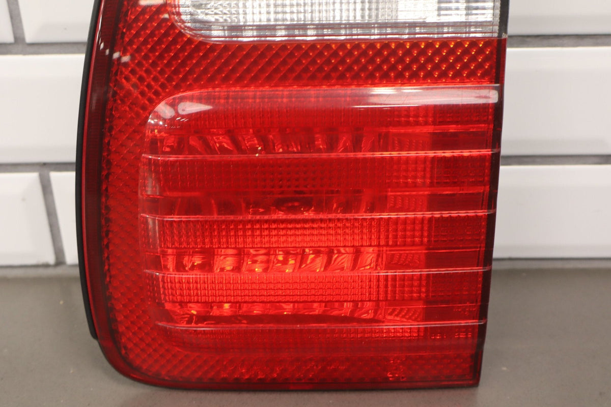 1998-2002 Lexus LX470 Inner Right Tail Light 8158060040
