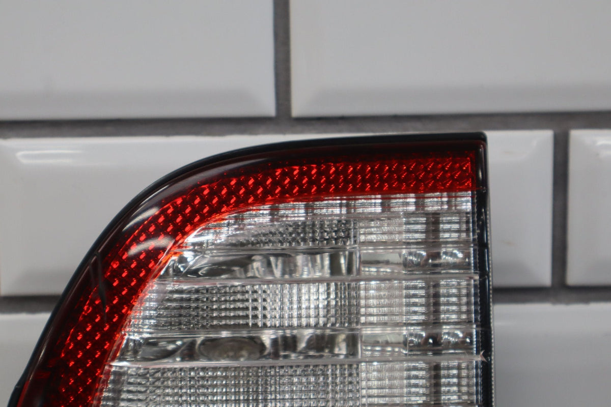 1998-2002 Lexus LX470 Inner Right Tail Light 8158060040