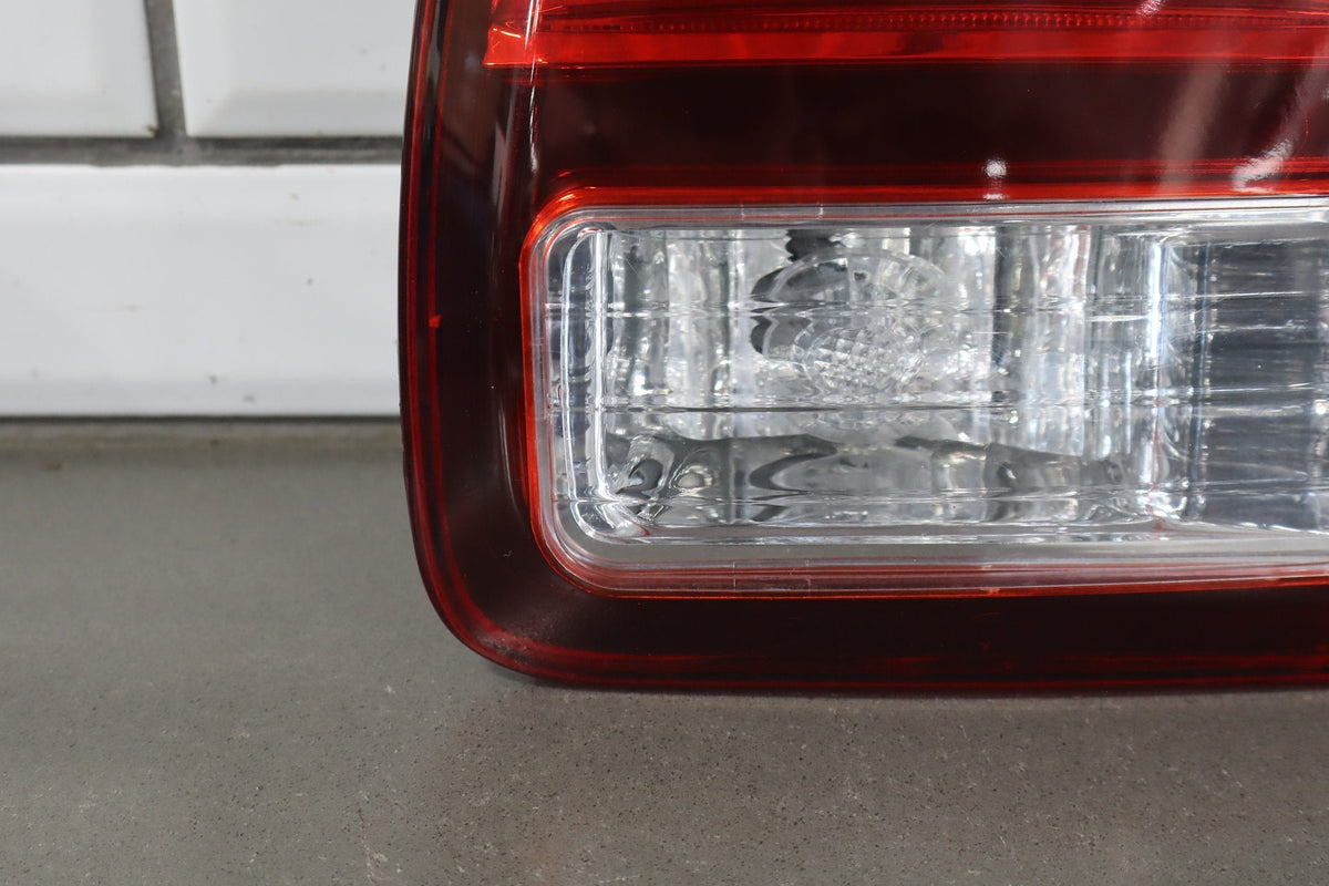 1998-2002 Lexus LX470 Inner Right Tail Light 8158060040