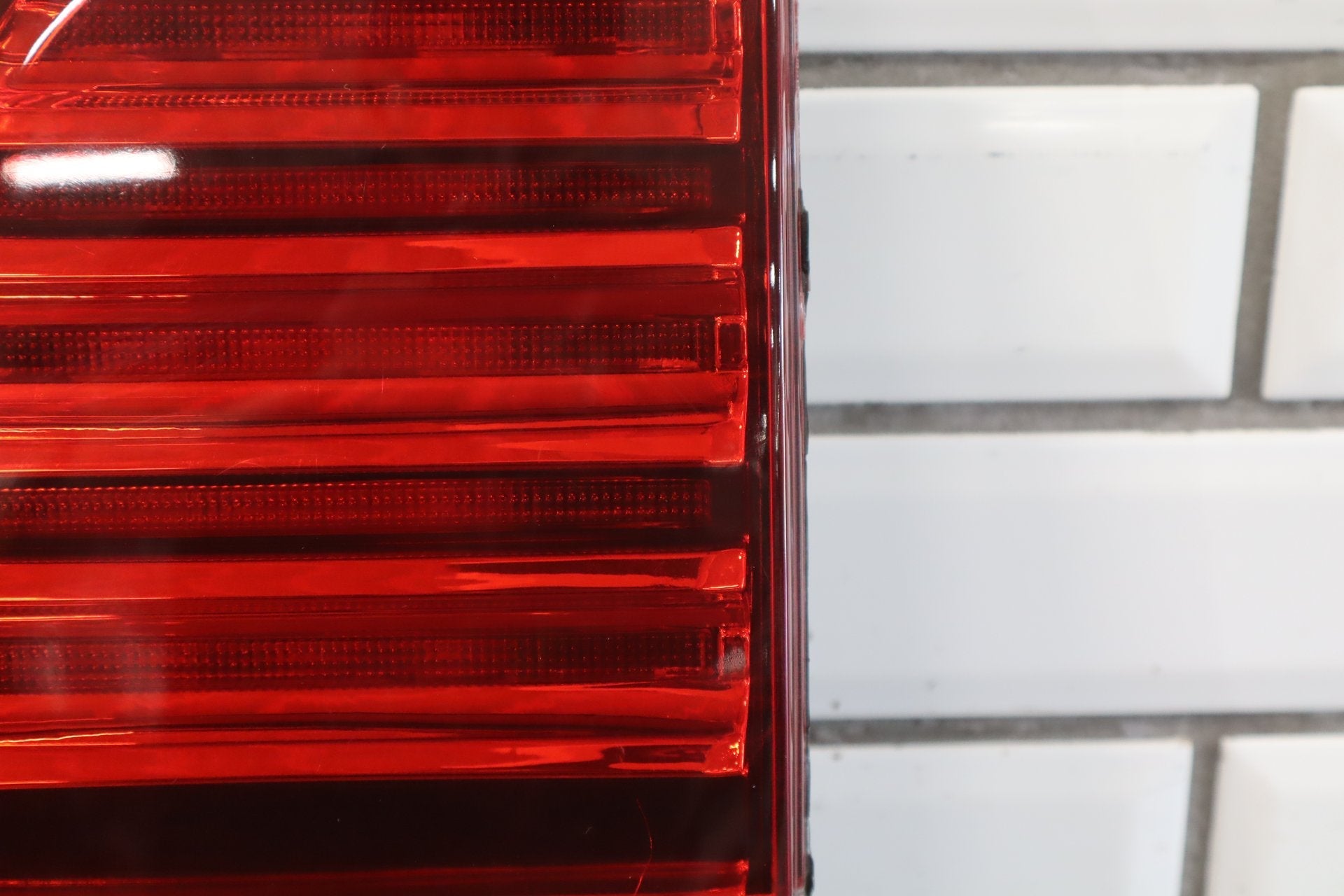 1998-2002 Lexus LX470 Inner Right Tail Light 8158060040