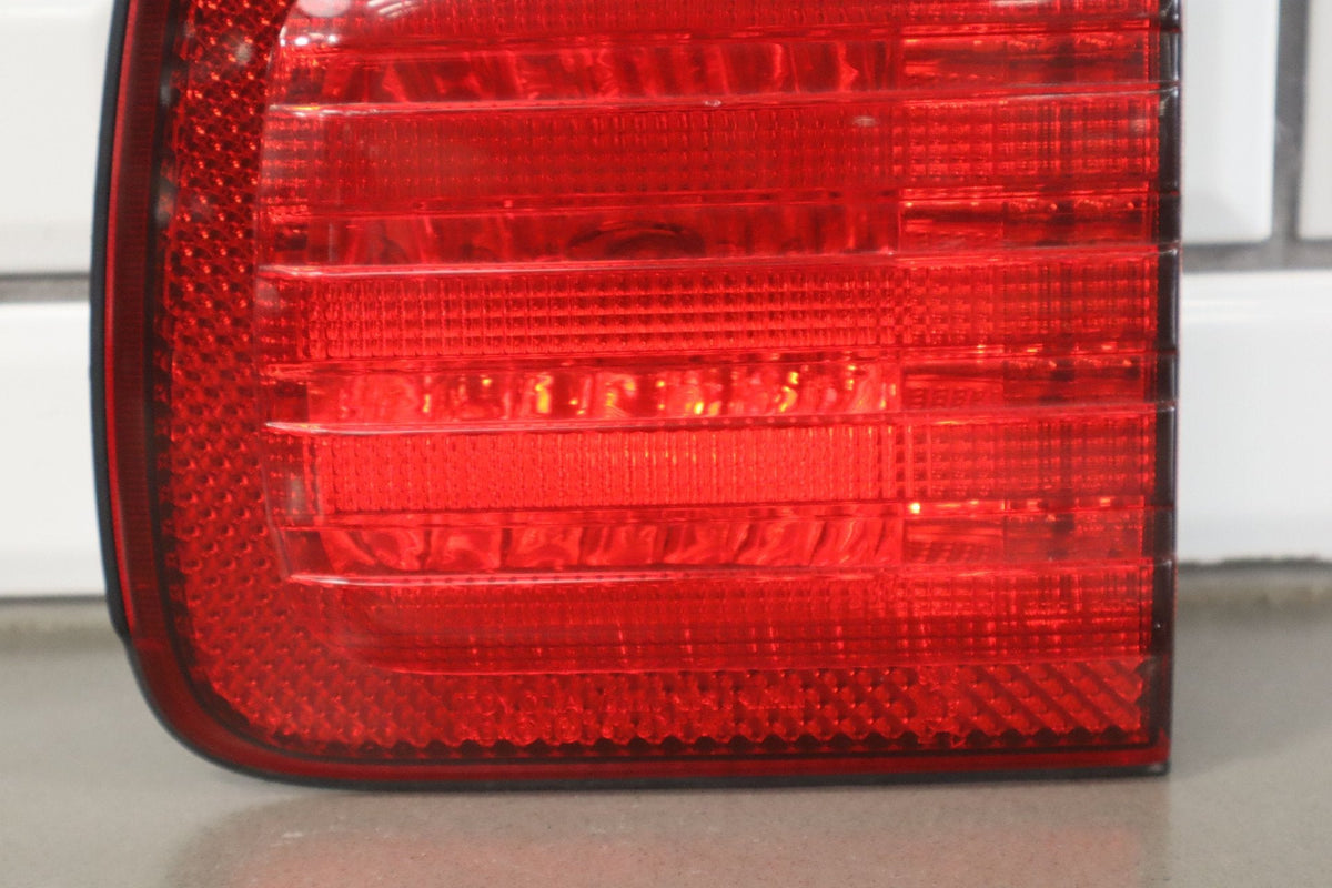 1998-2002 Lexus LX470 Inner Right Tail Light 8158060040