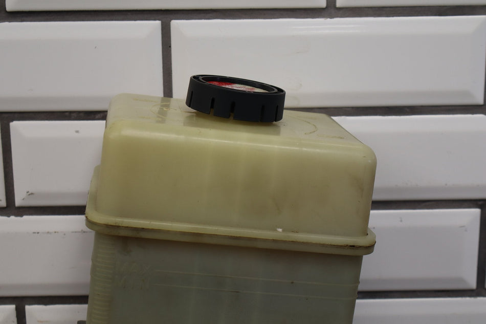 1998-2002 Lexus LX470 (J100) AHC Suspension Height Control Pump w/ Reservoir