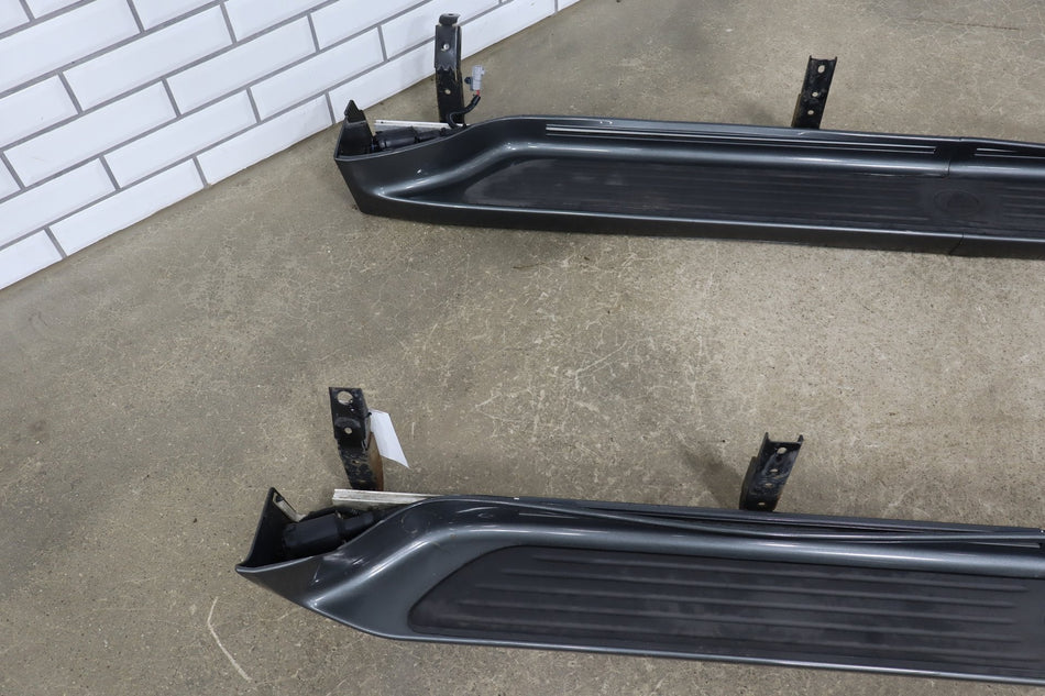 1998-2002 Lexus LX470 (J100) Running Boards Pair Black Onyx (202) (Stone Chips)