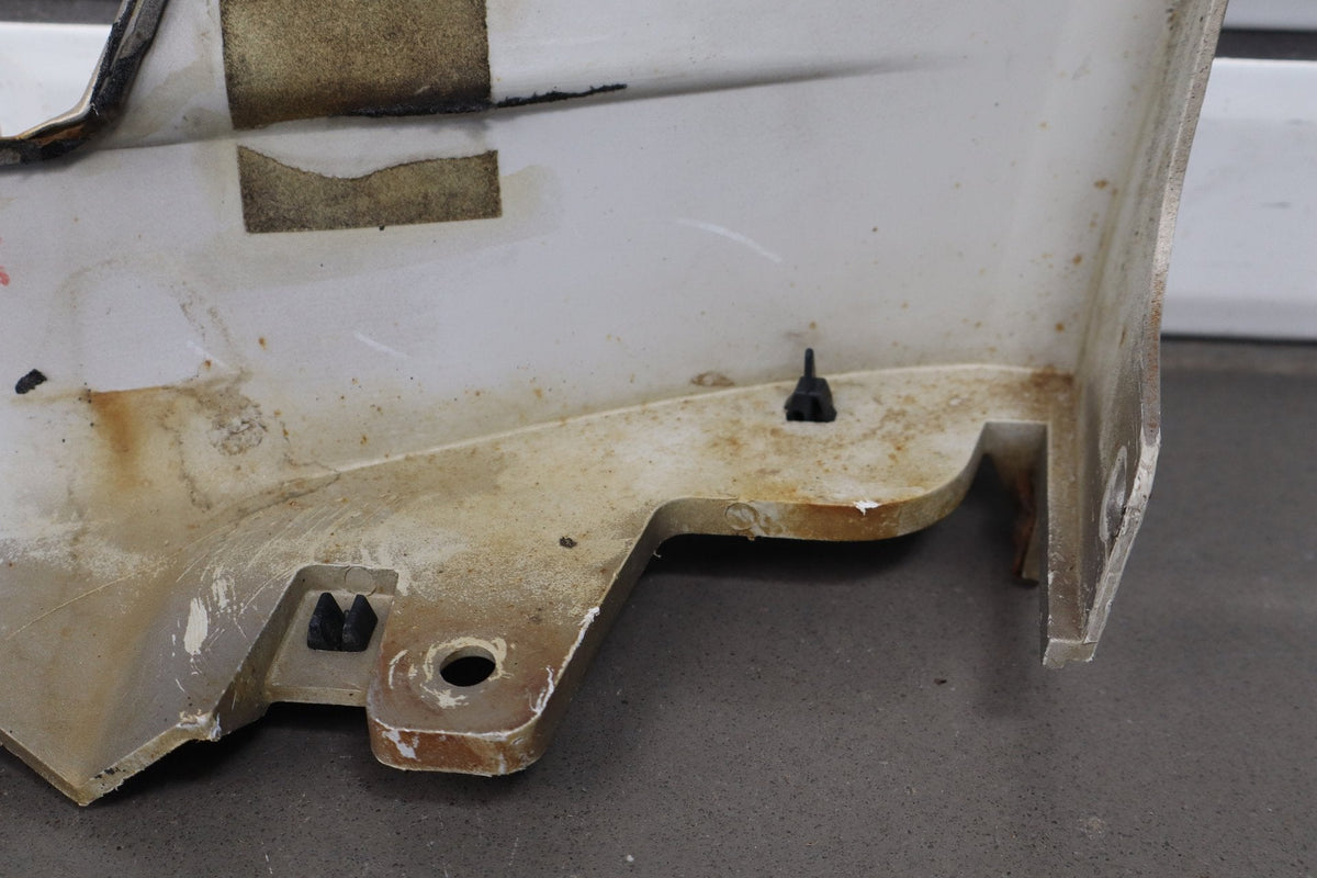1998-2002 Lexus LX470 Left Fender Molding Cashmere Beige