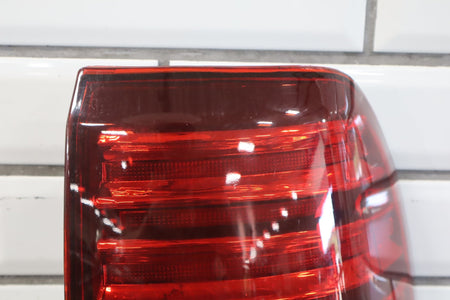 1998-2002 Lexus LX470 Outer Passenger Right Tail Light 8155060590