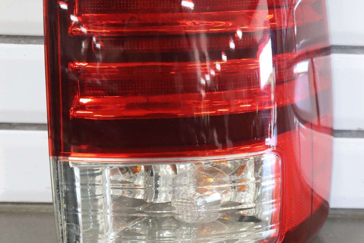 1998-2002 Lexus LX470 Outer Passenger Right Tail Light 8155060590