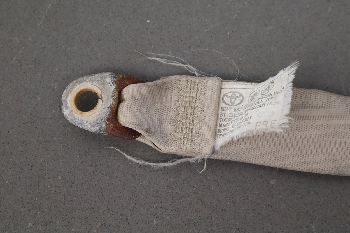 1998-2002 Lexus LX470 Passenger Right Front Seat Belt Ivory 003