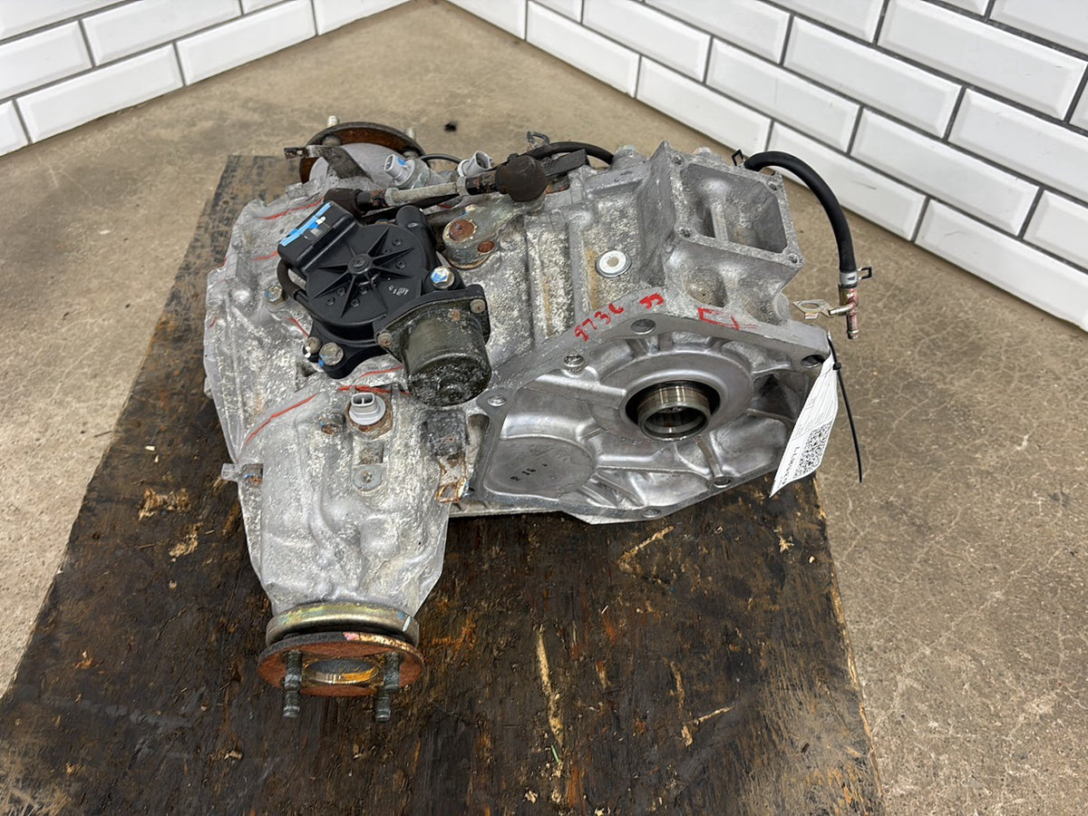 1998-2002 Lexus LX470 Transfer Case 361306A221 OEM
