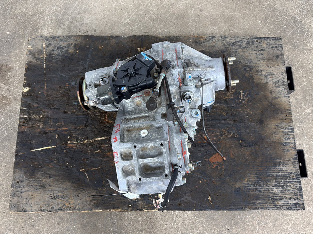 1998-2002 Lexus LX470 Transfer Case 361306A221 OEM