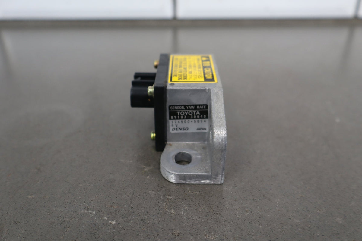 1998-2002 LEXUS LX470 Yaw Rate Stability Sensor Control Module 89180-60030 OEM