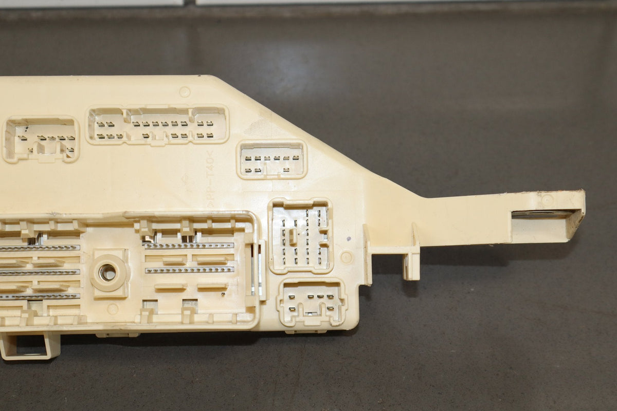 1998-2002 LX470 J100 - Passenger Right Cabin Fuse Box