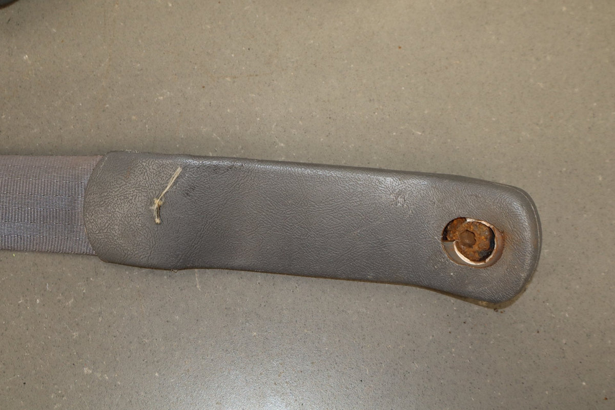 1998-2002 Pontiac Firebird Coupe - Left Front Seat Belt Gray
