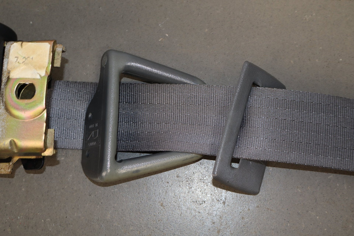 1998-2002 Pontiac Firebird Coupe - Right Front Seat Belt Gray