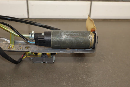 1998-2002 Toyota Land Cruiser Fuel Pump 2322166040